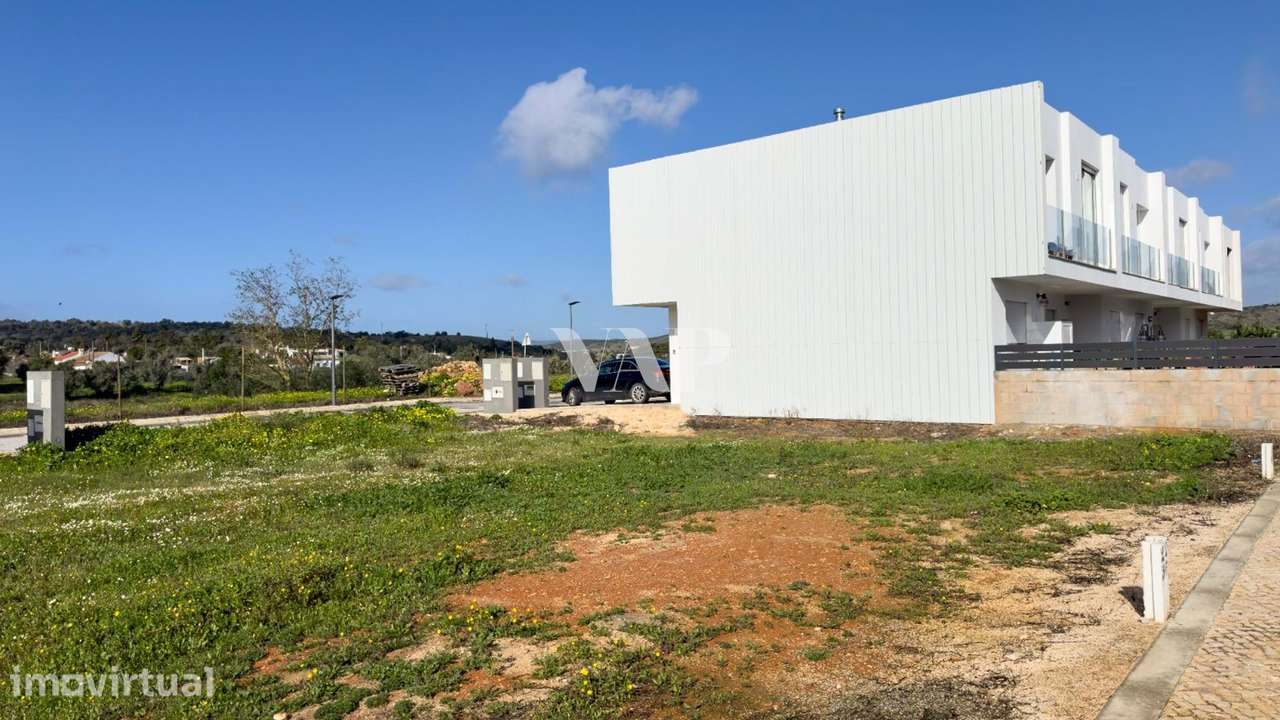 Lote de Terreno Urbano em Zona Residencial Tranquila – Odiáxere - Grande imagem: 2/8
