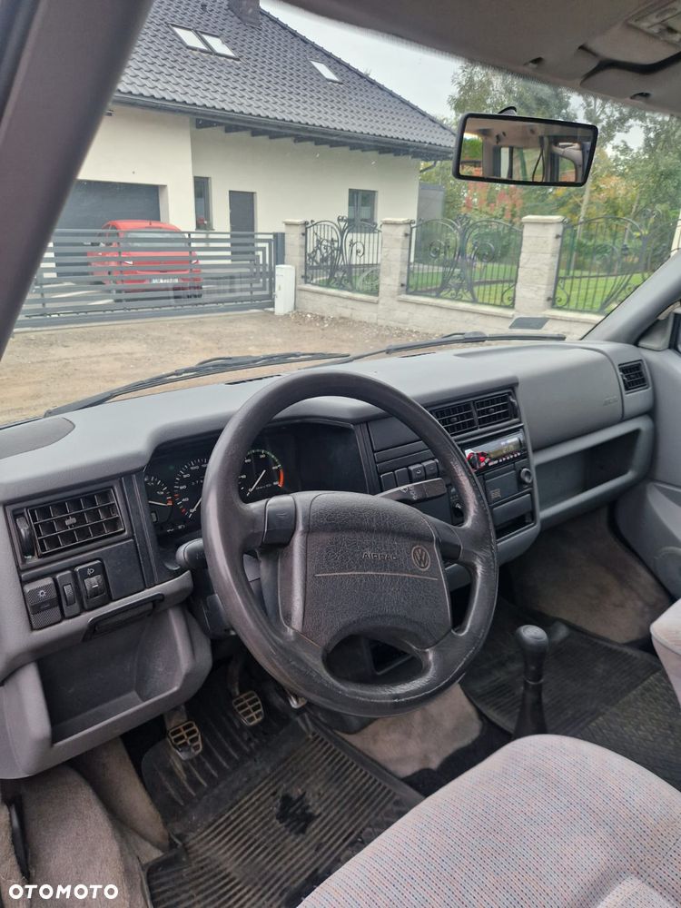 Volkswagen Multivan Standard - 24