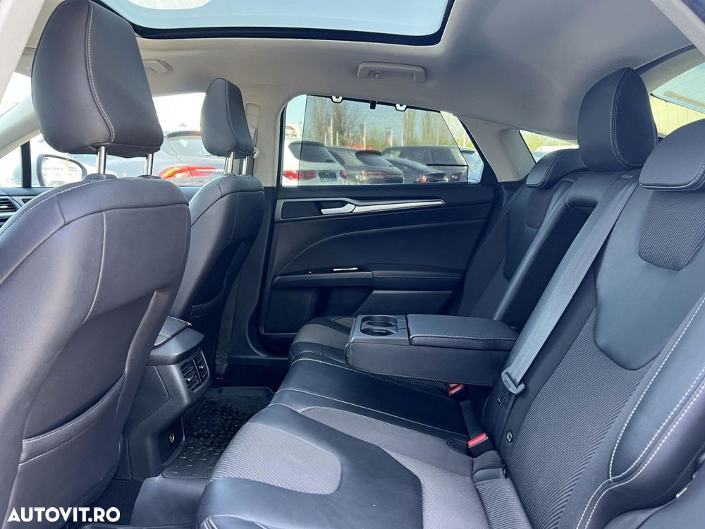 Ford Mondeo - 34