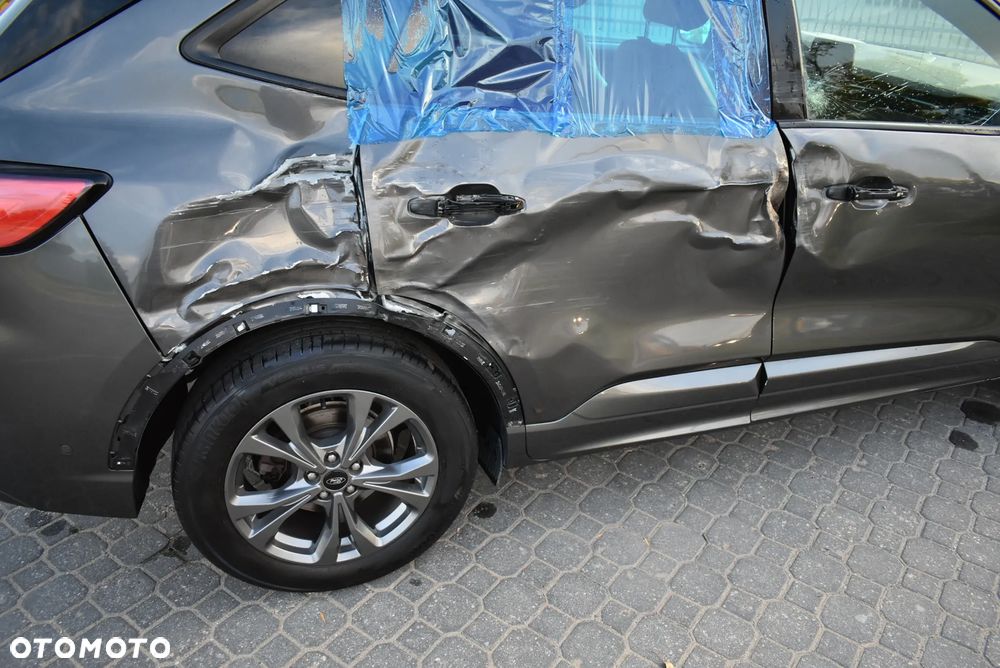 Ford Kuga 2.0 EcoBlue Hybrid ST-LINE - 7
