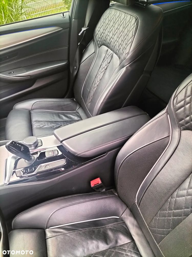 BMW Seria 5 520d xDrive M Sport Edition - 16