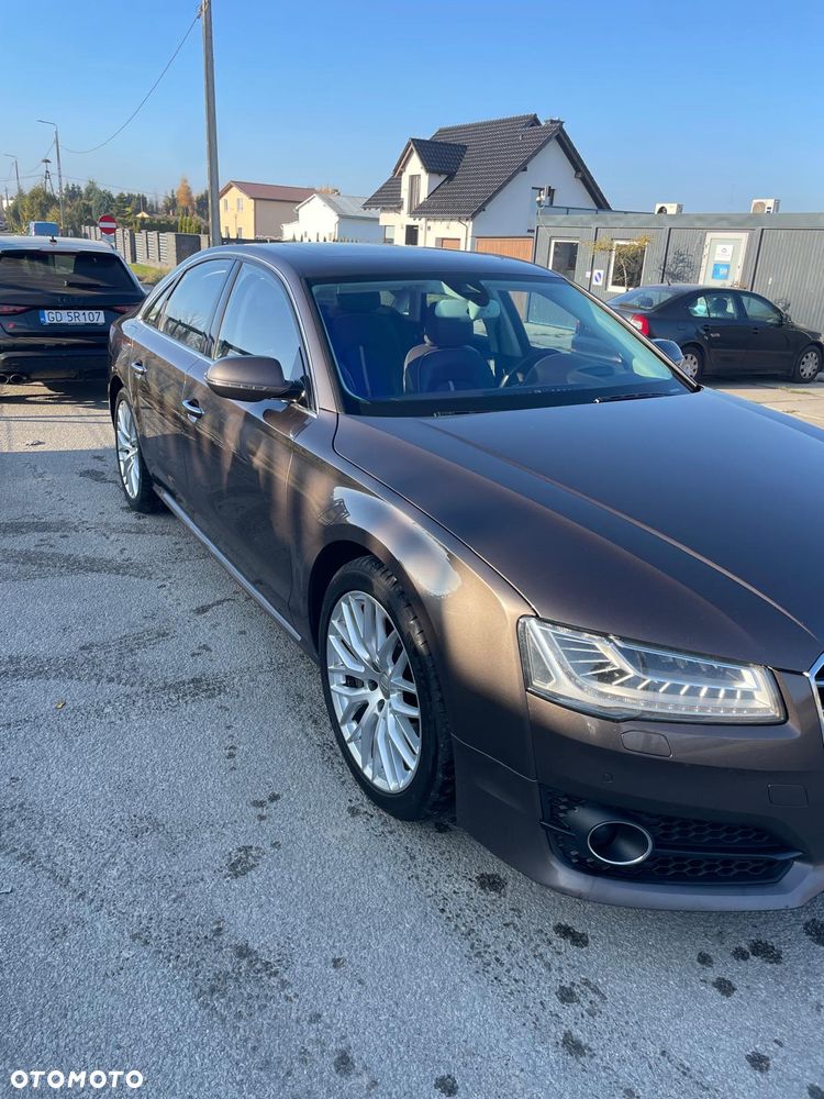 Audi A8 4.2 TDI DPF (clean diesel) quattro tiptronic - 2