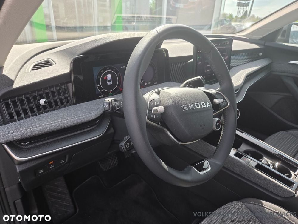 Skoda Superb 1.5 TSI mHEV Selection DSG - 6