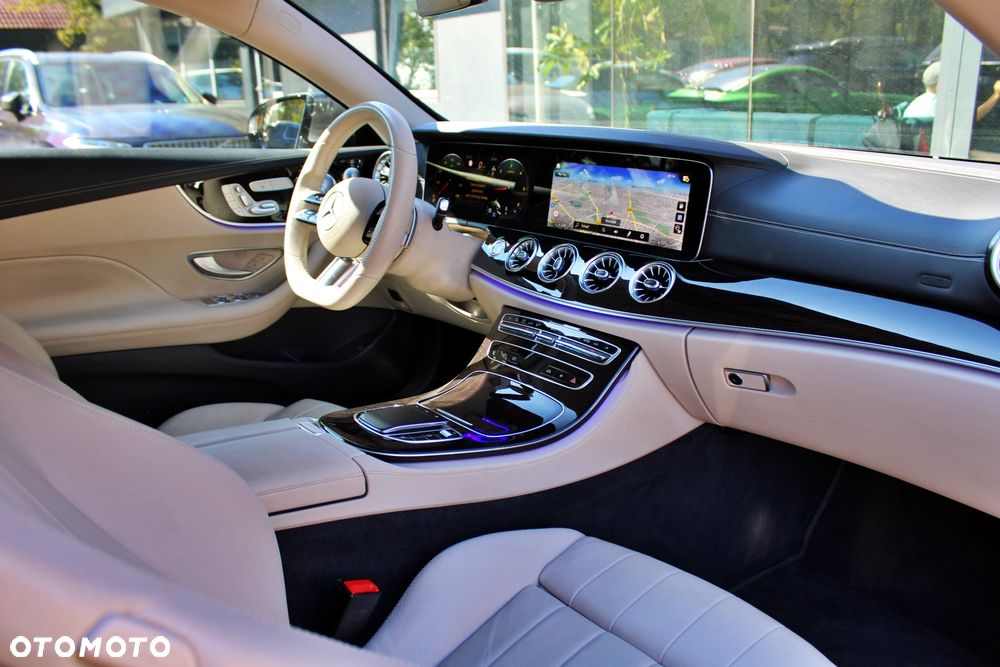 Mercedes-Benz Klasa E 220 d Coupe 4-Matic AMG - 9