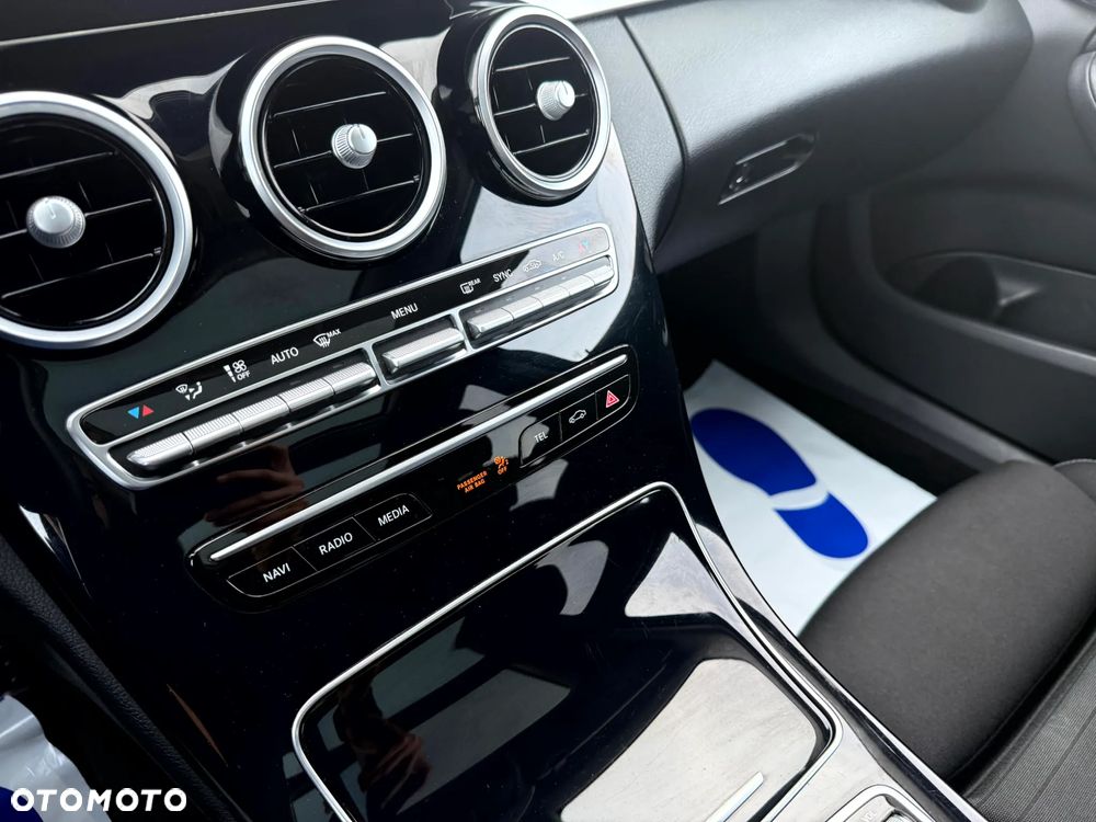 Mercedes-Benz Klasa C 220 d 9G-TRONIC Avantgarde - 17