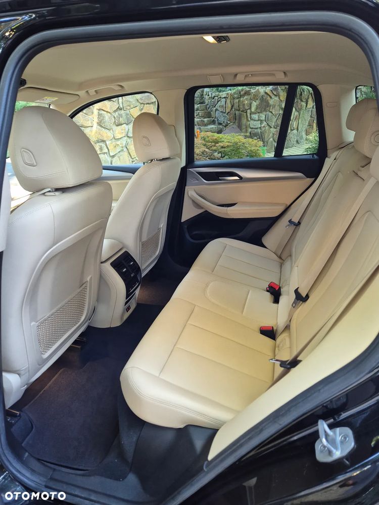 BMW X3 xDrive20d - 7