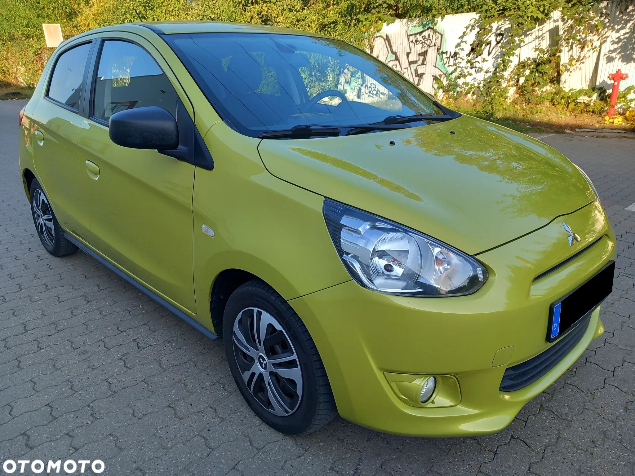 Mitsubishi Space Star 1.2 Clear Tec CVT Klassik Kollektion+ - 1