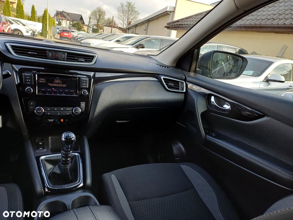 Nissan Qashqai 1.3 DIG-T N-Connecta - 22