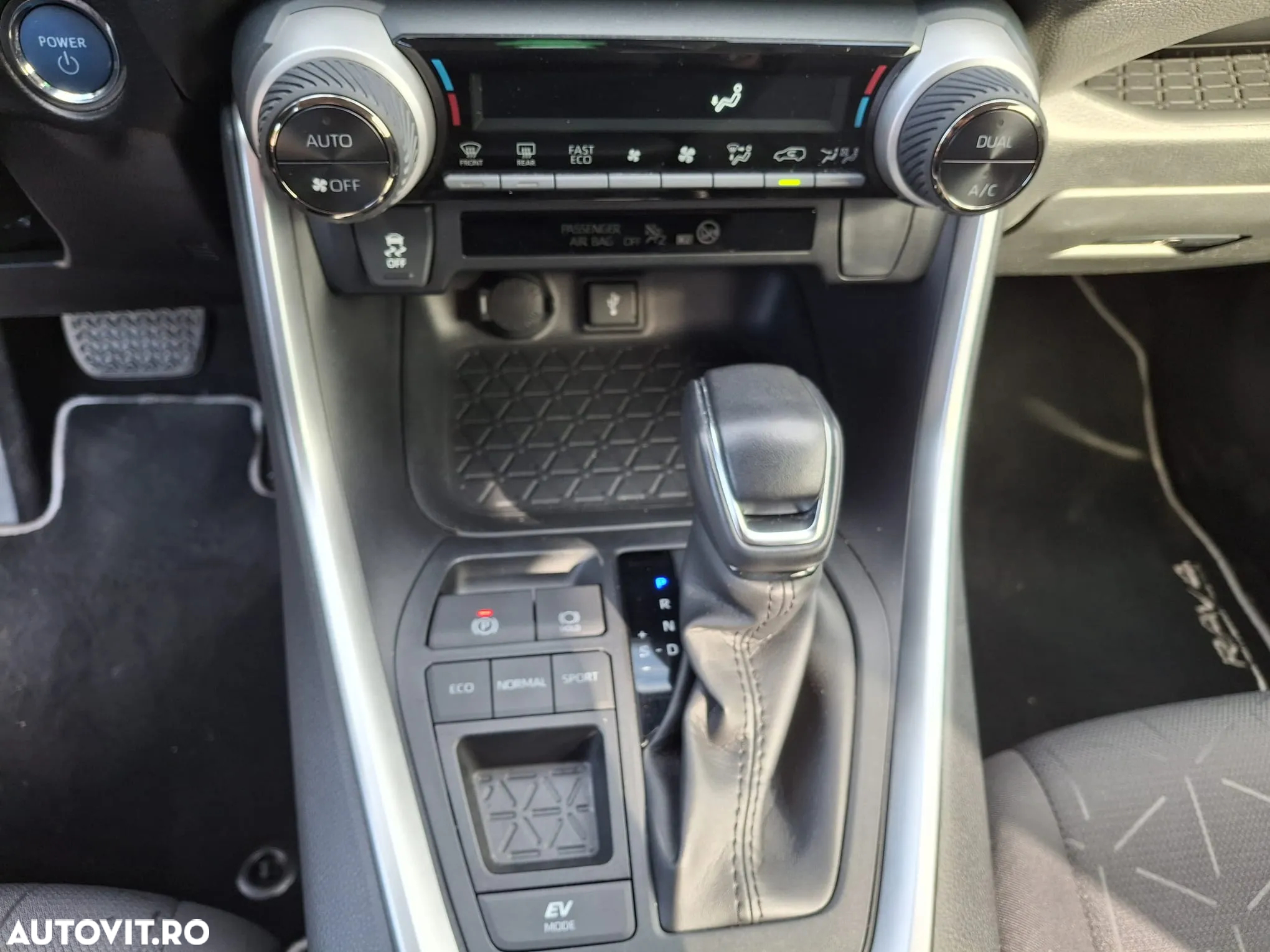 Toyota RAV4 2.5 Hybrid VVT-iE 4x2 Dynamic - 19