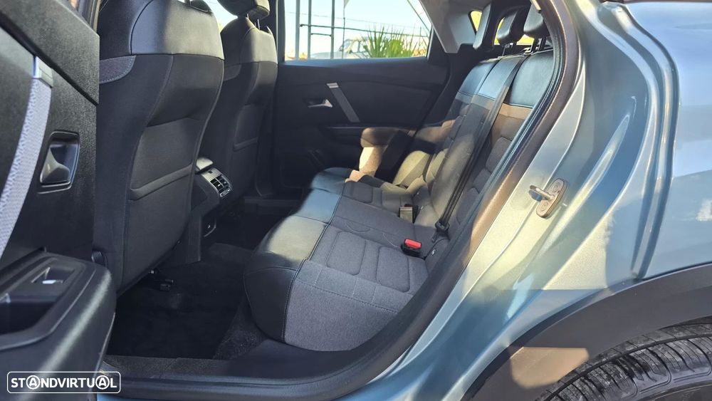 Citroën C4 1.2 PureTech Shine - 21