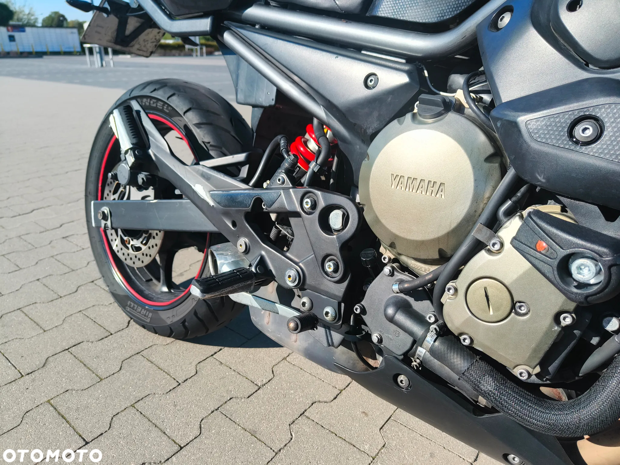 Yamaha XJ - 2
