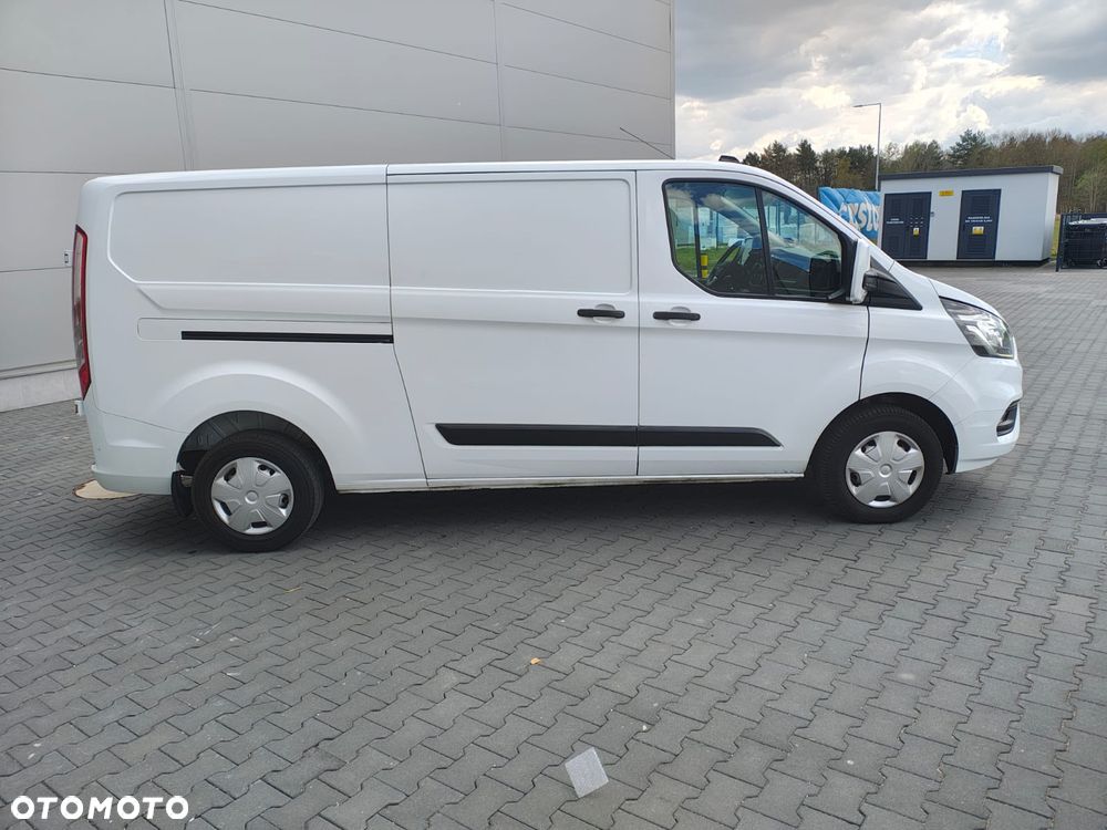 Ford TRANSIT CUSTOM - 3