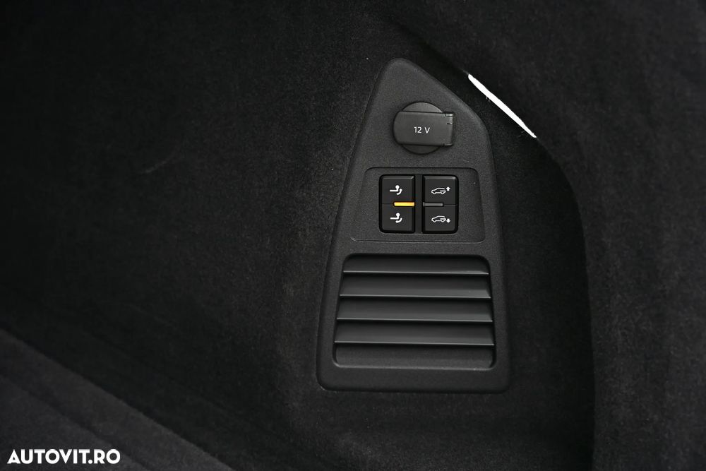 Volkswagen Touareg V6 TDI R-Style - 36