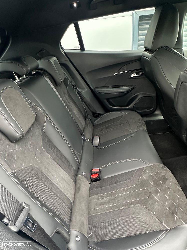 Peugeot 2008 1.2 PureTech GT Line EAT8 - 16