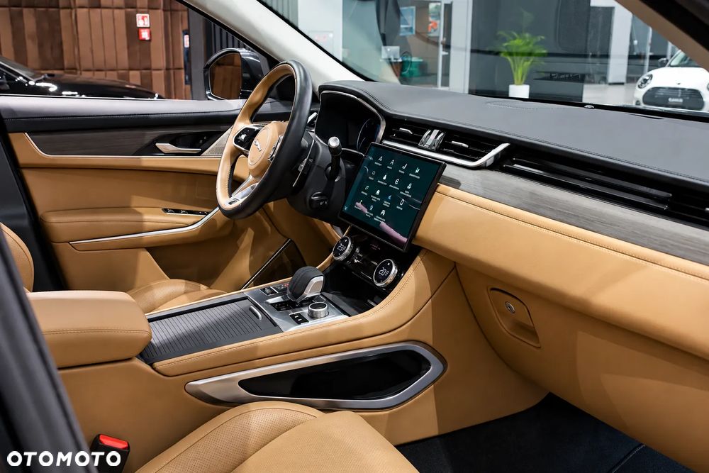 Jaguar F-Pace - 6
