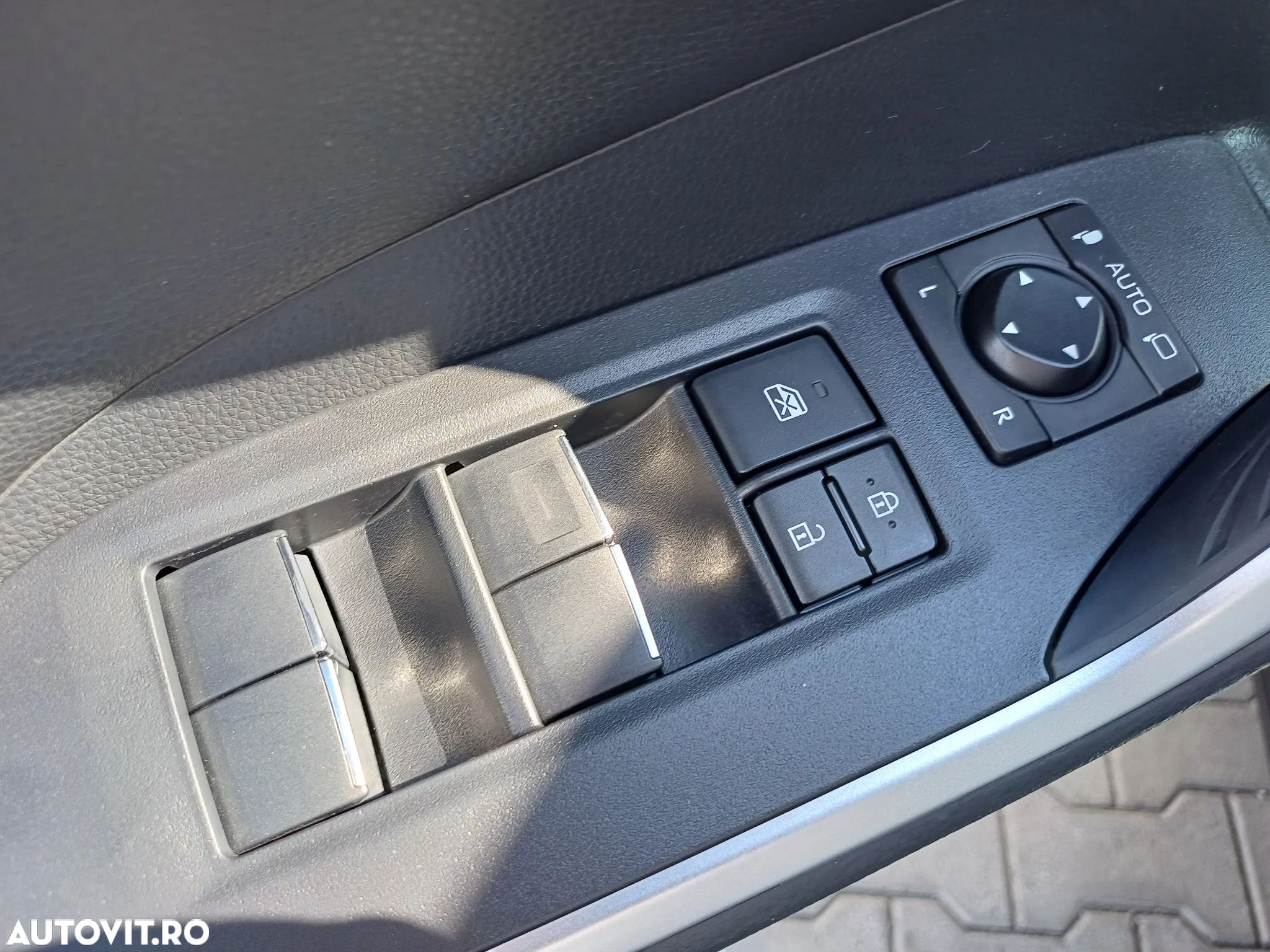 Toyota RAV4 2.5 Hybrid VVT-iE 4x2 Dynamic - 28
