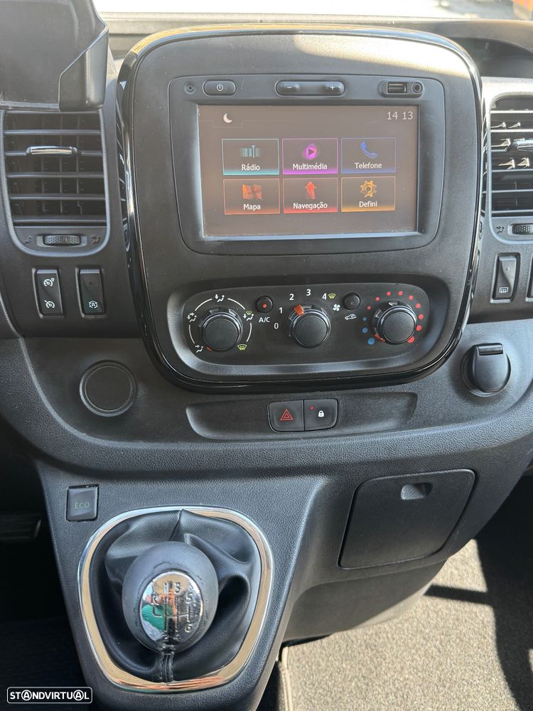 Opel Vivaro - 12