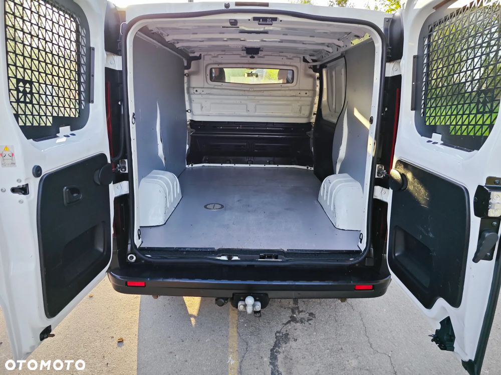 Renault TRAFIC 2018r, 1.6 95KM, L1H1 Duży Serwis, nowy rozrząd, nawigacja, super stan ,doinwestowany, Klima - 10