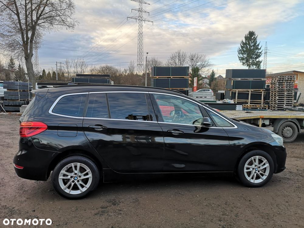 BMW Seria 2 218d Sport Line - 4