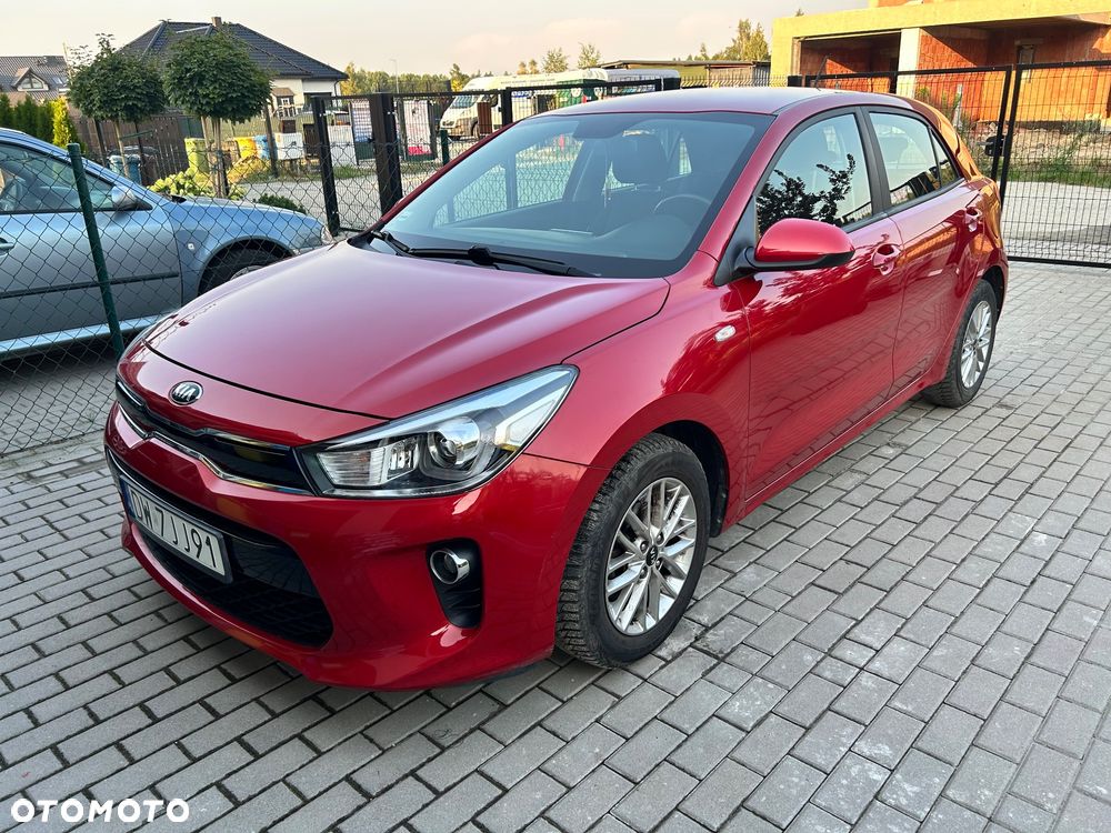 Kia Rio 1.2 L - 1