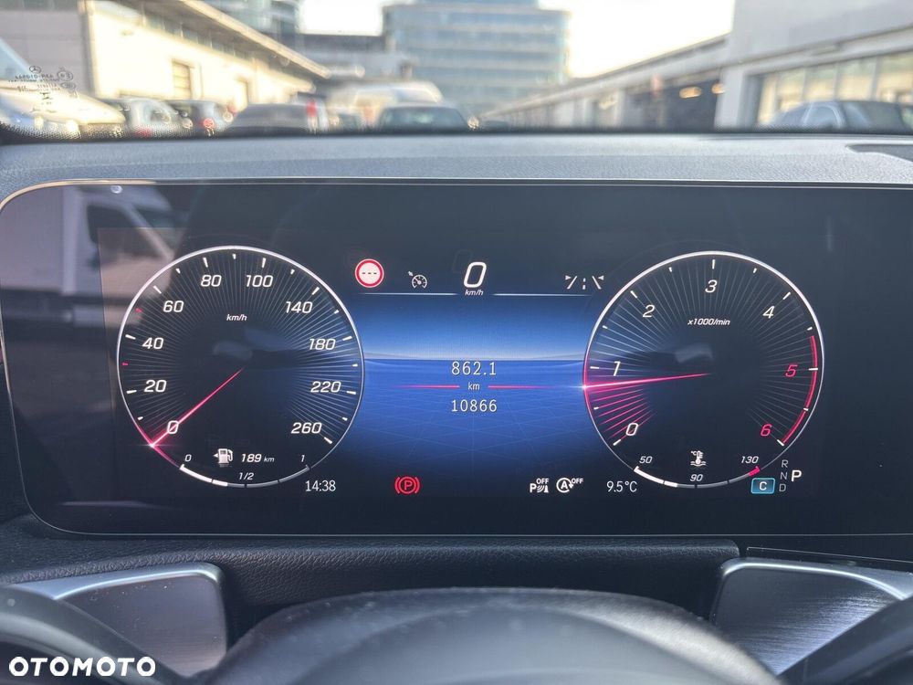 Mercedes-Benz GLB - 12