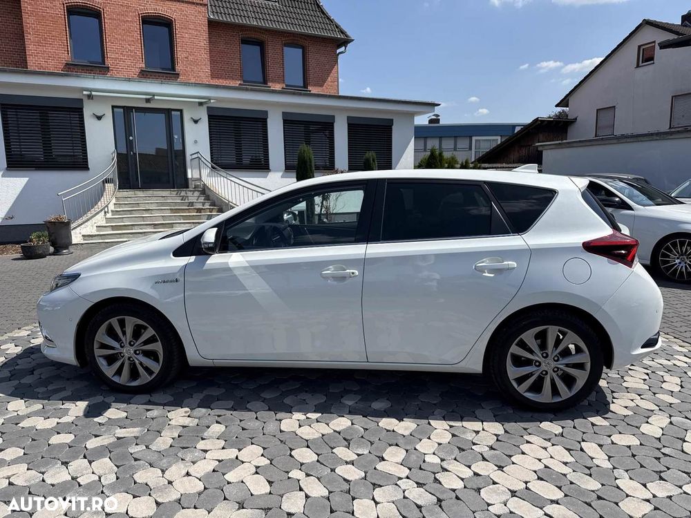 Toyota Auris 1.8 VVT-i Automatik Executive - 3