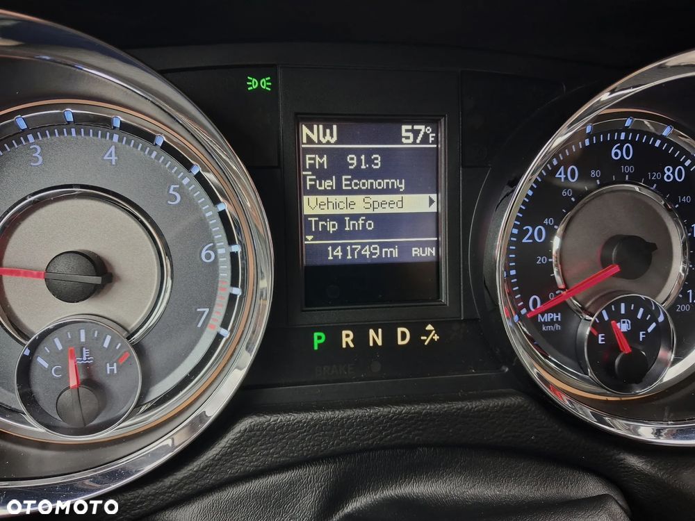 Chrysler Town & Country 3.6 Touring - 37