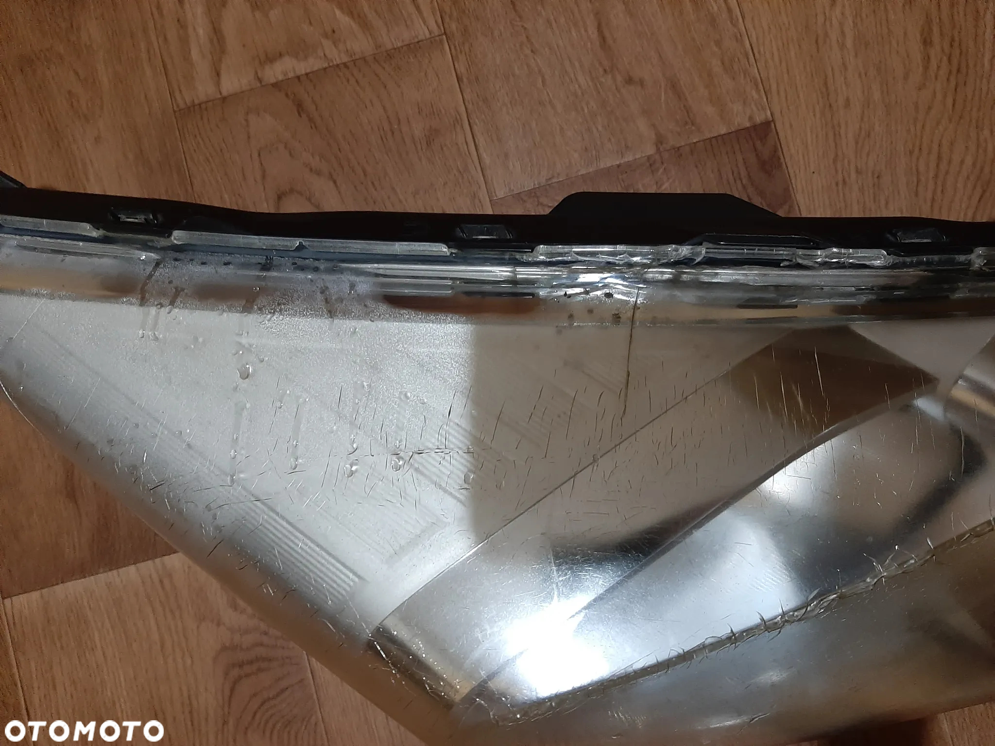 Lampa prawy przód Reflektor Toyota Verso-S - 4