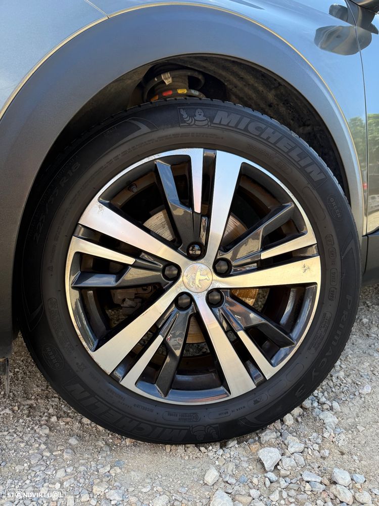 Peugeot 3008 PureTech 130 Stop & Start GPF EAT8 Allure - 11
