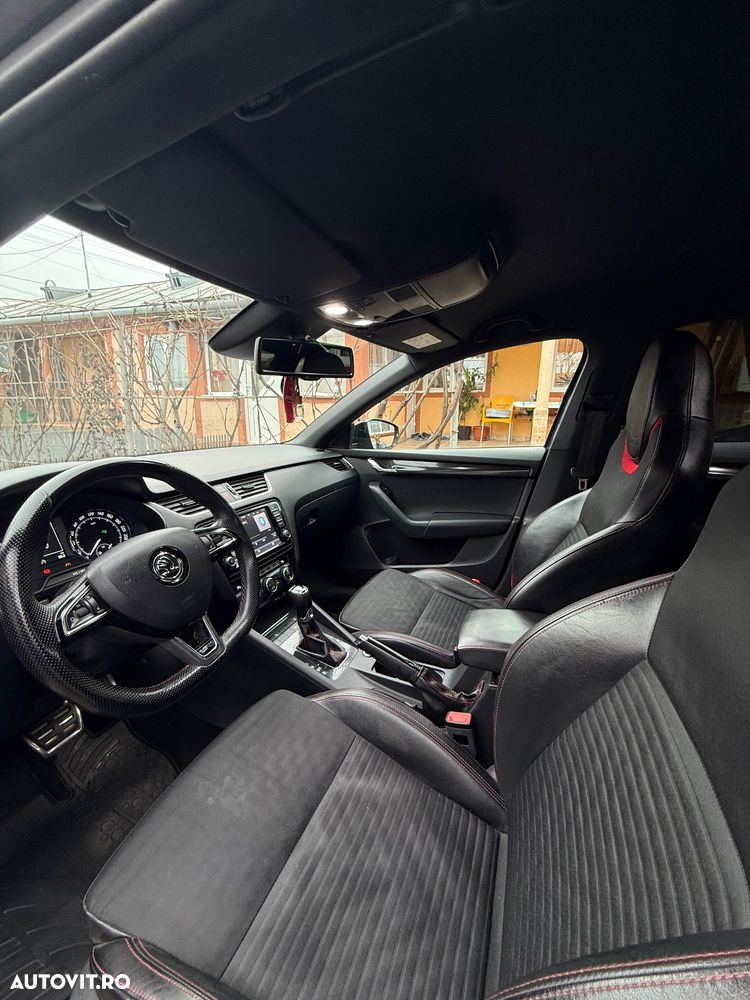 Skoda Octavia 2.0 TDI DSG RS - 13