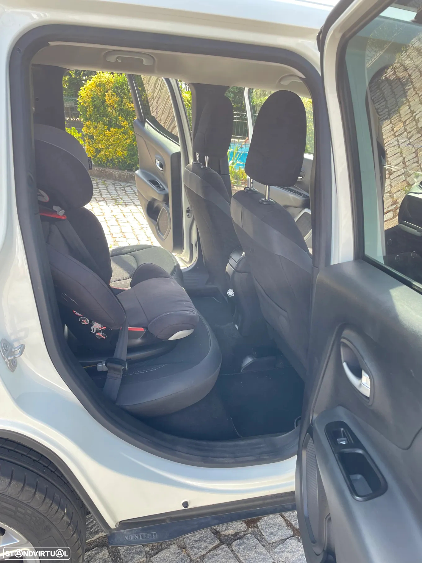 Jeep Renegade 1.0 T Limited - 15