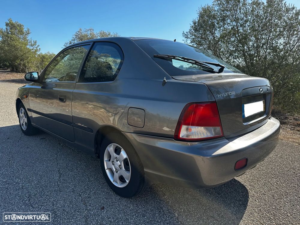 Hyundai Accent 1.3 Charme - 2