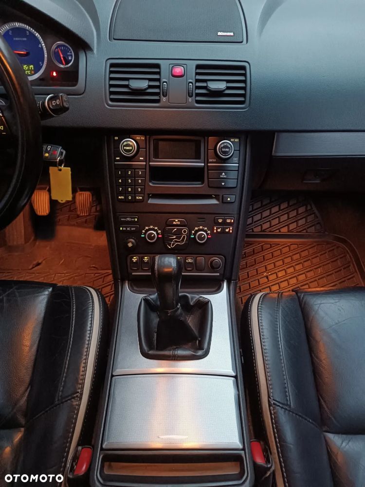 Volvo XC 90 D5 AWD R-Design - 21