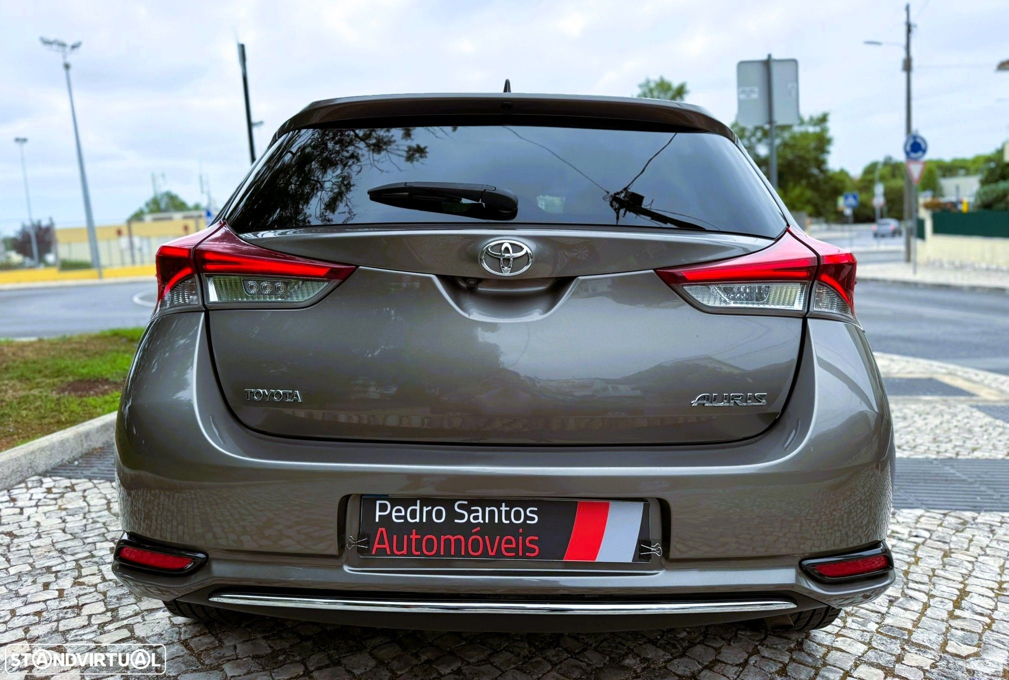 Toyota Auris 1.4 D-4D Comfort+Pack Sport - 6