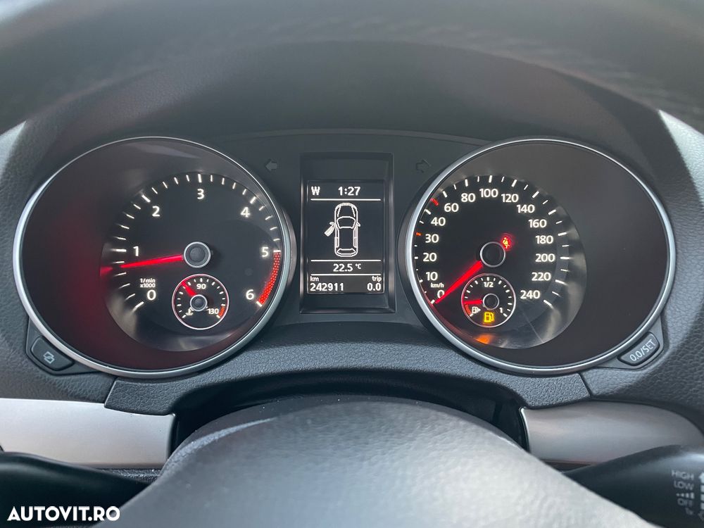 Volkswagen Golf - 24