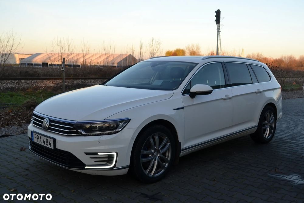 Volkswagen Passat ver-variant-plug--in--hybrid-gte - 25