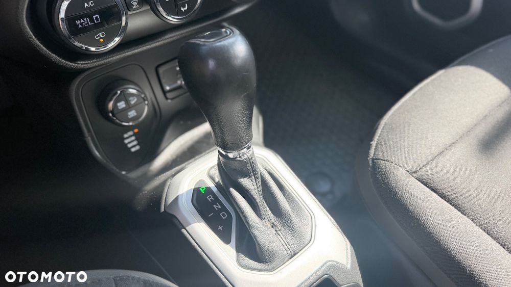 Jeep Renegade 2.0 MultiJet Active Drive Low Automatik 75th Anniversary - 16