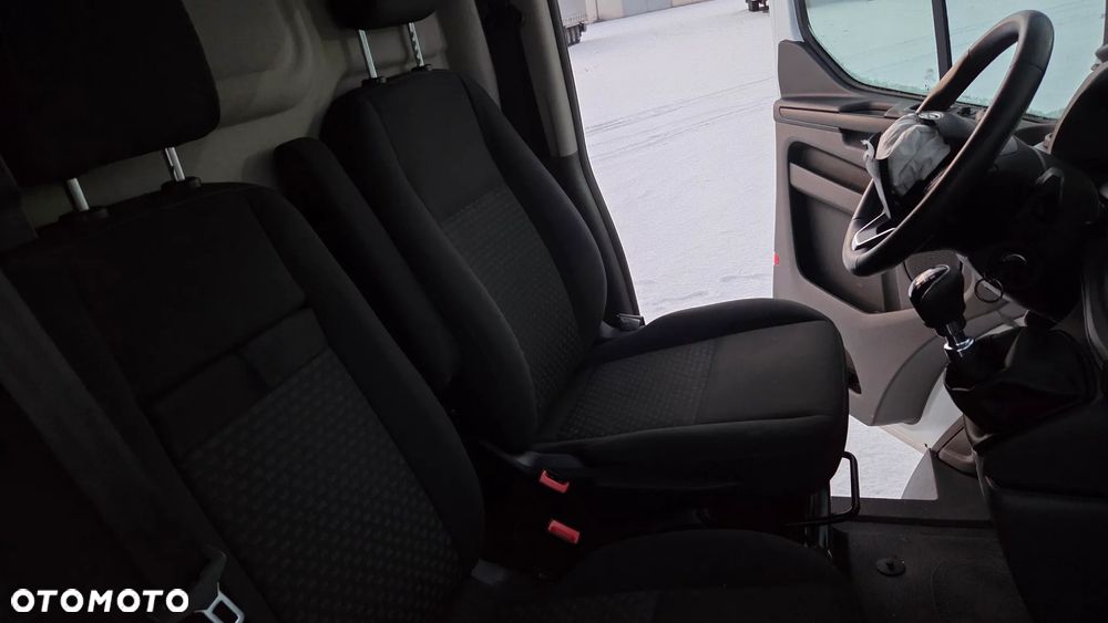 Ford Transit Custom - 23