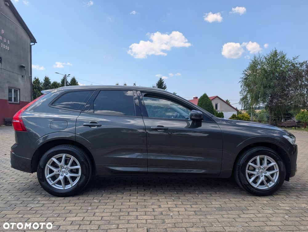 Volvo XC 60 T5 GPF AWD Momentum - 9