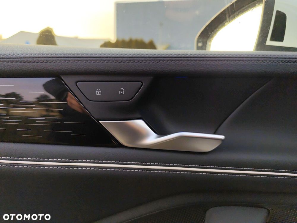 Volkswagen Passat - 12