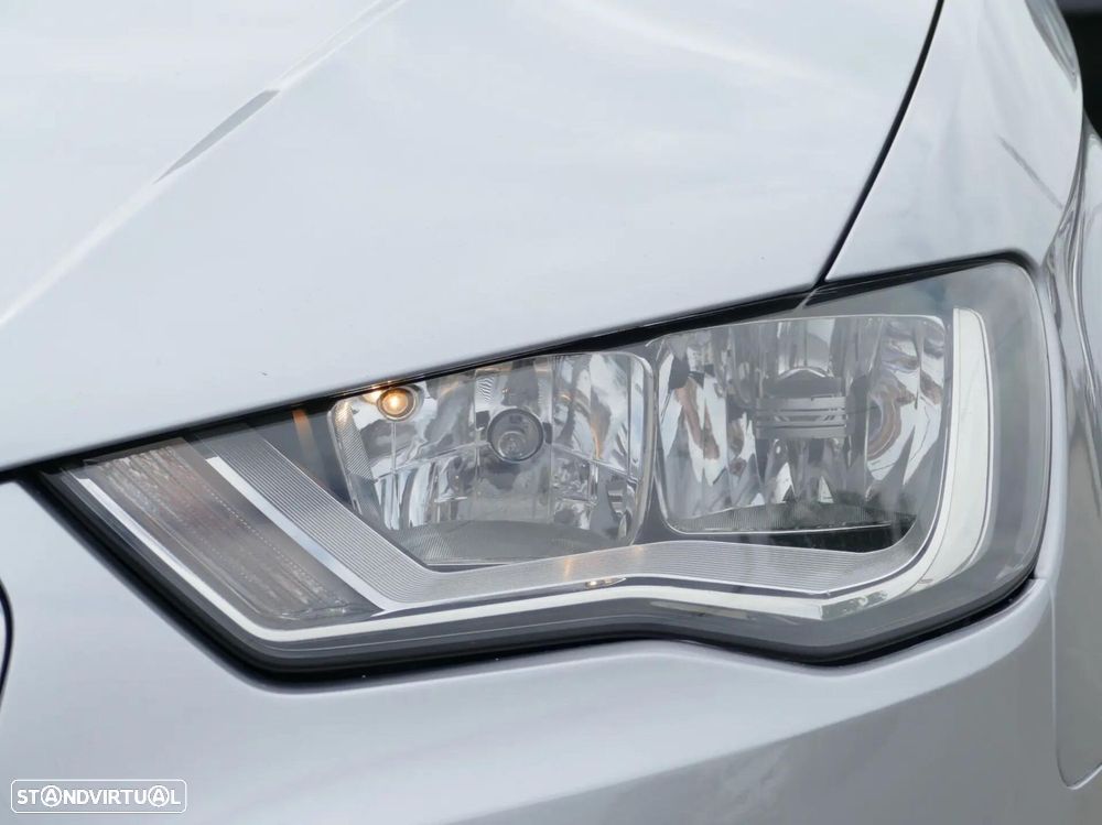 Audi A3 Sportback 2.0 TDI Advance - 11