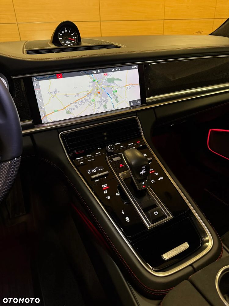 Porsche Panamera GTS - 19