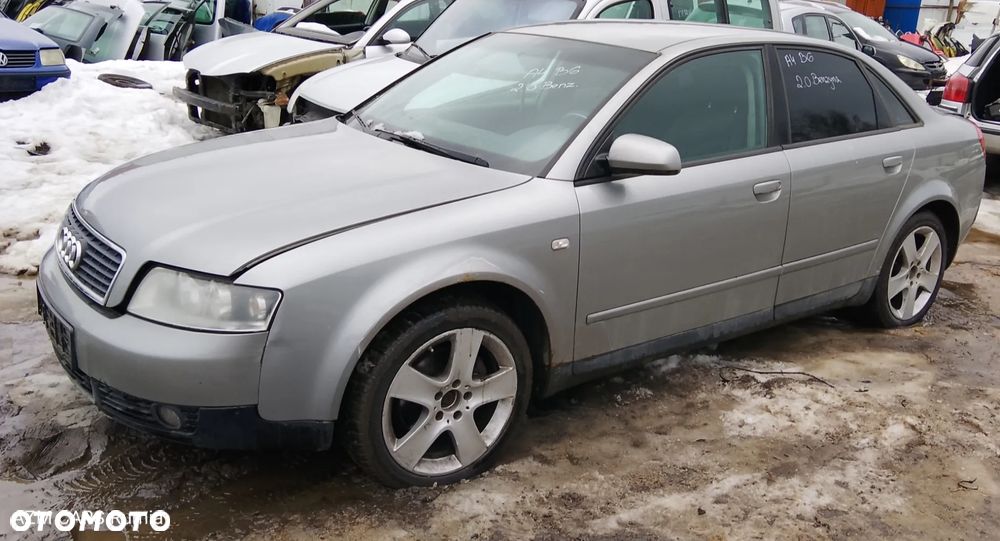 AUDI A4 B6 2.0 BENZYNA - 1