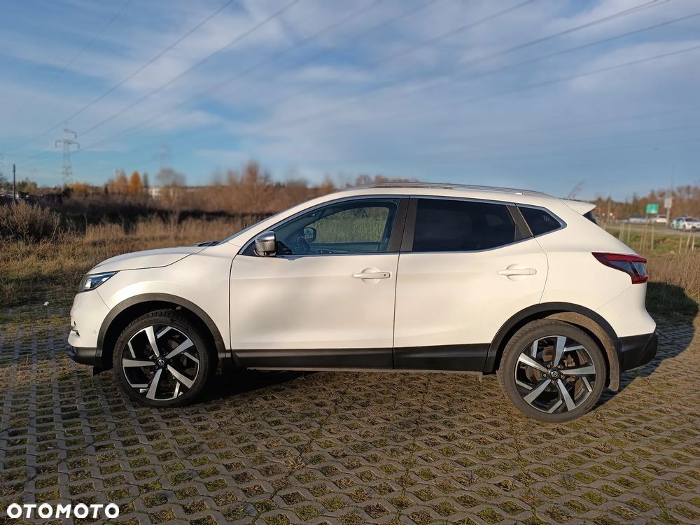 Nissan Qashqai 1.6 DCi TEKNA+ - 9