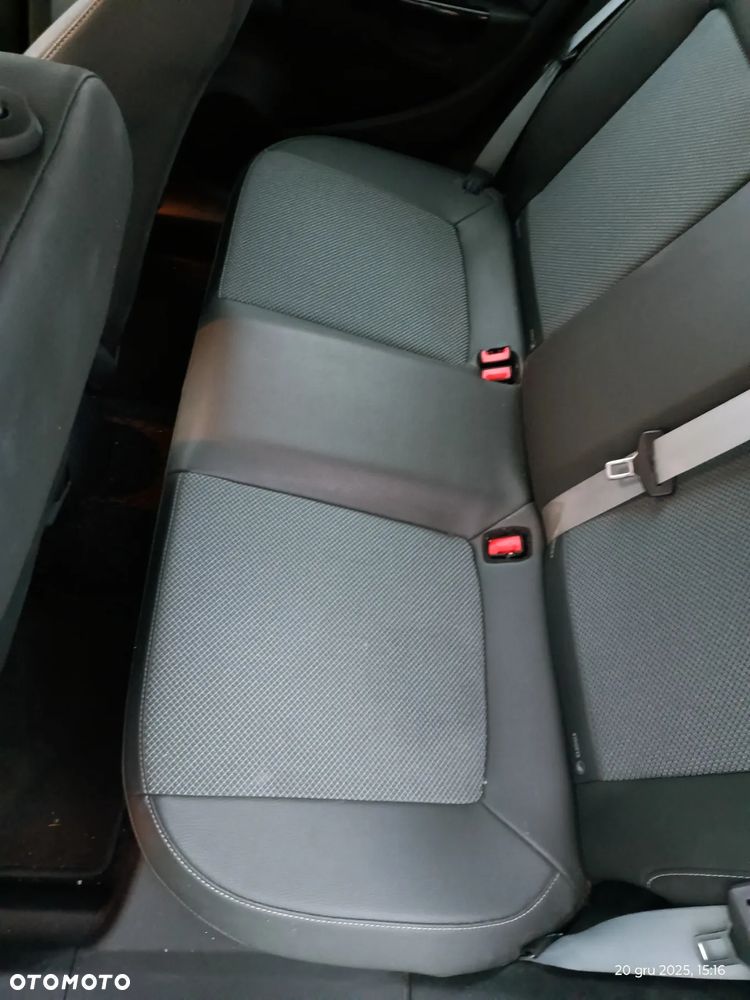 Opel Corsa 1.4 16V Innovation - 7