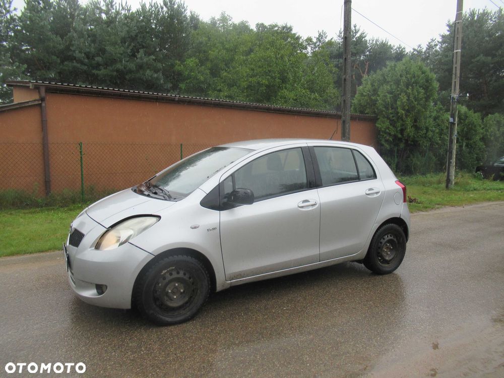 Toyota Yaris - 2