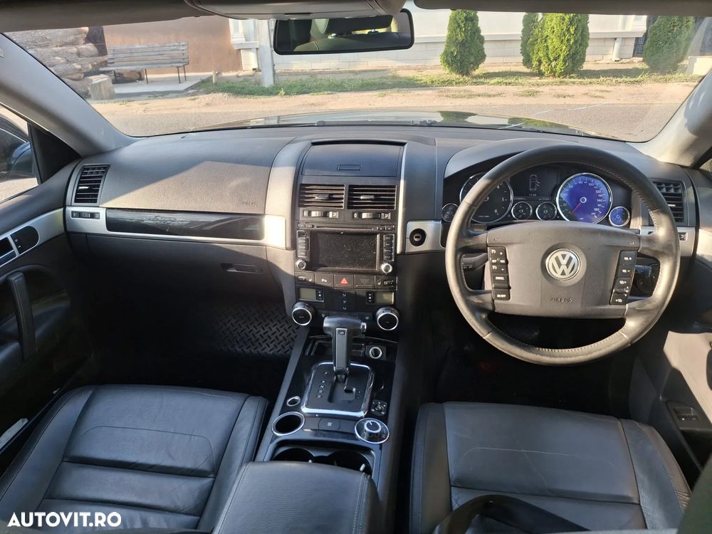 Volkswagen Touareg - 2