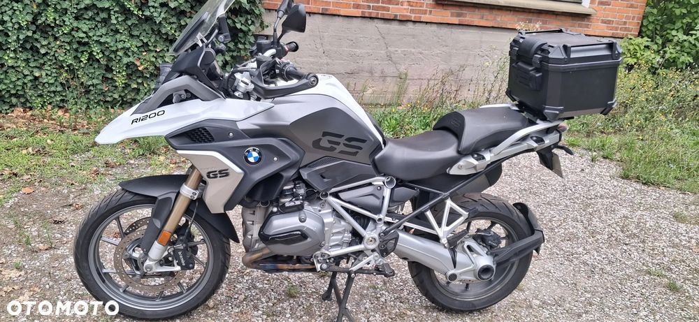 BMW R - 1