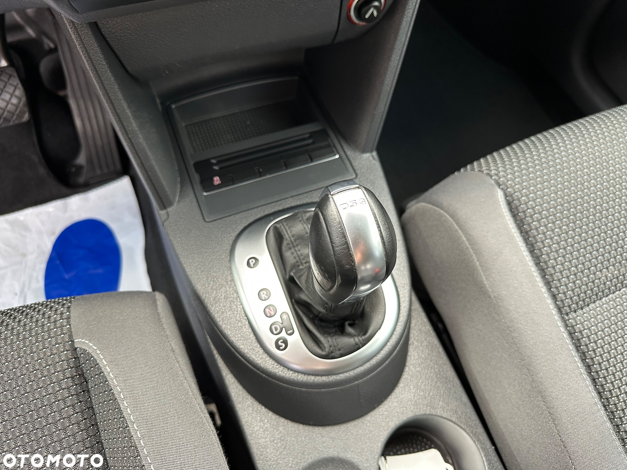 Volkswagen Touran 1.6 TDI DPF BlueMotion Technology DSG Highline - 21
