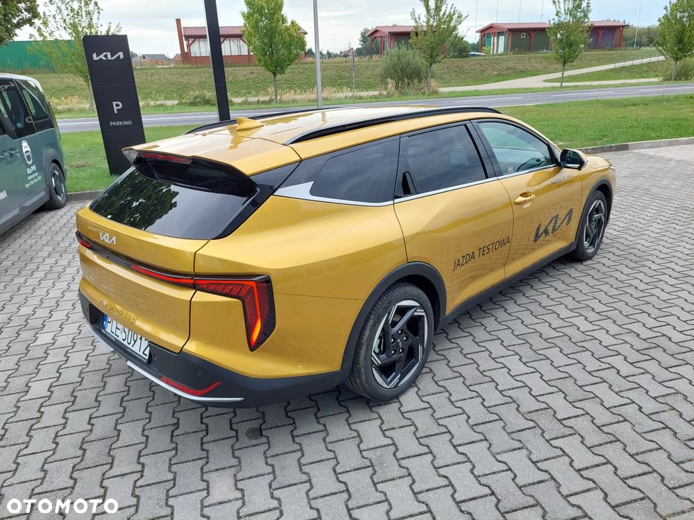 Kia K4 - 5
